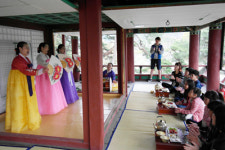 퀴즈 풀며 명승지 속속들이 체험