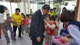 진해구 웅동2동, 효도경로잔치