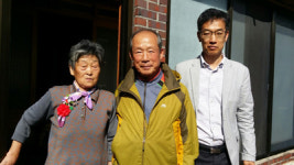 남해군 고현면, 카네이션 달기 행사