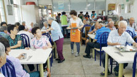 진해구 태백동, 무료급식소 봉사