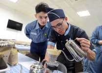 장병 재능기부로 부대에 커피향 배움 가득