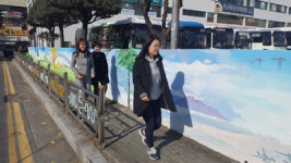 현대적 디자인으로 창원 사계절 묘사