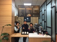 어울림 실버 북&카페에서 인생의 2막 시작