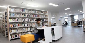 경남 대표 도서관 5만권 책 유혹