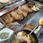 제주도 성산일출봉 맛집 청솔나무집 해물뚝배기와 흑돼지 제공하는 효리의단골집