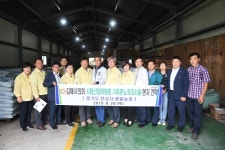 김해시의회 사회산업위， 안성 가축분뇨처리시설 견학