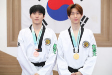 동아대 태권도부 금 1ㆍ동 1 `힘찬 발차기`