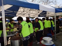 함안군자원봉사센터， `IBK 참 좋은 사랑의 밥차` 봉사