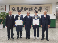 경남스틸, 창신고 졸업생 2명에 장학금