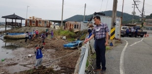 진해구, 청천ㆍ안성마을 해안변쓰레기 수거