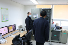 하동소방서장， 새천년 아파트 화재예방 지도 방문