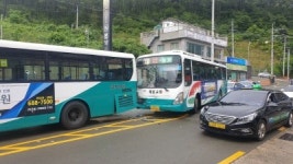 거제 고현동 트럭ㆍ버스 2대， 3중 추돌