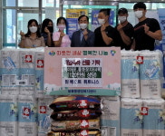 `팀 베스트 휘트니스` 개업축하 물품 기탁