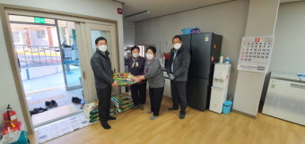 마산합포구 교방동， 경로당 양곡지원용 청결미 배부
