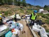 창원 성산구， 불모산동 생활폐기물 등 2t 수거