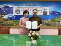 밀양고에 장학금 3억 `통 큰 기부`