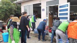 남해 창선면 지사협， 언포마을 취약가구 청소 봉사