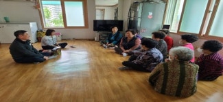 마산합포구 반월중앙동， 경로당에 어버이날 선물