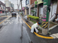 밀양 가곡동 행정복시센터， 도로변 청소활동