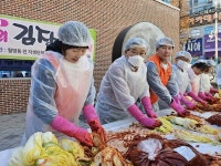 창원시 마산합포구 월영동, 김장김치 전달