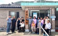 고성군 마암면, 경로당 28개 현판 교체