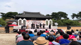 가을 바람 느끼며 음악 즐겼죠