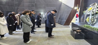 고성교육청, 남산공원 충혼탑 참배