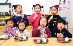 진주 어린이, 매주 신선한 제철과일 먹어요