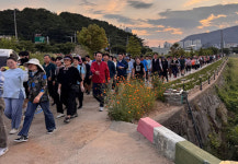 사천 향촌동체육회 봉황천 달빛 산책