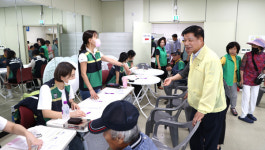 고성군수, 민생소비쿠폰 지급 현장 점검
