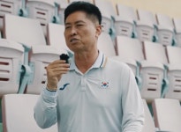 김해 하키 허상영 감독 변화보다 안정감