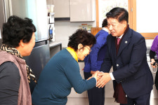 이상근 고성군수, 고성읍내 경로당 점검