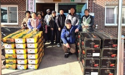 고성 하일면 맥전포마을, 경로당 과일 기탁