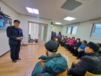 창원 구암1동, 경로당 7곳 위문품 전달