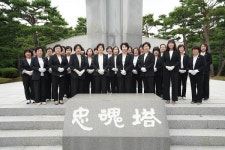 IWPG 진주지부, 진주 충혼탑서 헌화식