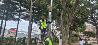 창원시 구암1동, 공원 3곳 해충퇴치기 설치