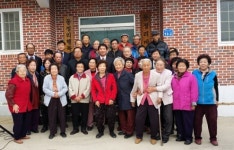 아산 동정리 행복경로당, 어르신들 웃음꽃