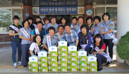 구항면 여성소방대, 어려운가정에 구급상자 전달
