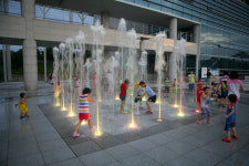 논산국민체육센터 바닥분수서 더위 싹