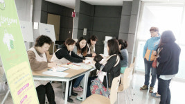 아산시립도서관, 북스타트 : 책 꾸러미 무료 배부