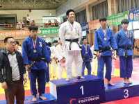 서산중학교 메달 행진 엄지 척