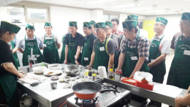 5070중년남성 요리교실 호응