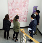 병원인듯 미술관인듯… 축복의 메시지展