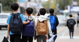 초등생 오후 3시 하교 뜨거운 감자