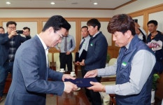 위급상황 승객 생명 구한 대전 시내버스 기사들 시장 표창