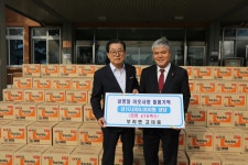 금산 고재중씨, 이웃돕기 1000만원 상당 라면 기탁