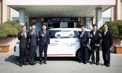 한화토탈, 서산시장애인복지관에 차량 지원