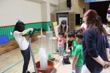 서천초등학교병설유치원 신나는 과학놀이 캠프 운영