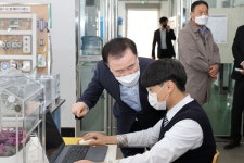 천안제일고등학교, 전국 최초 스마트팜 교육시스템 도입 주목