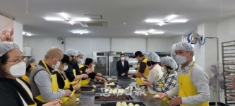 문화동지역사회보장협의체, 결식 저소득층 100가구에 사랑의 빵 전달